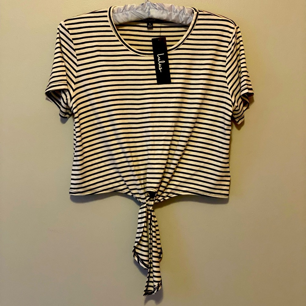 NWT Lulu’s Black/White Striped T shirt with tie in front